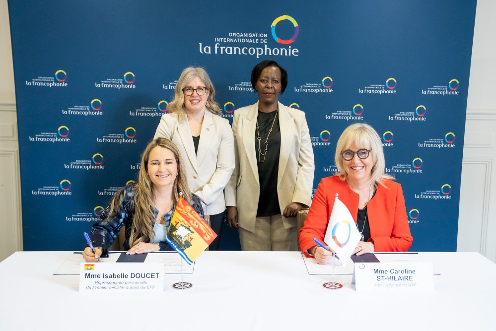 Signature d’une convention pour la mise à disposition de ...