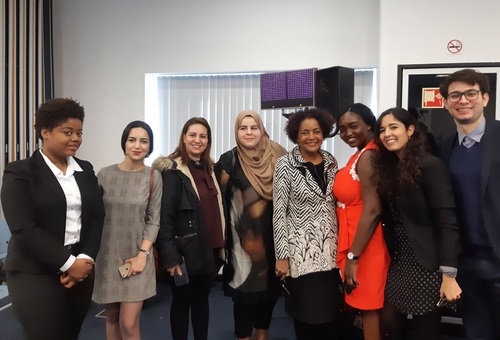 Des jeunes francophones à la cérémonie du 70e anniversaire ... Image 1